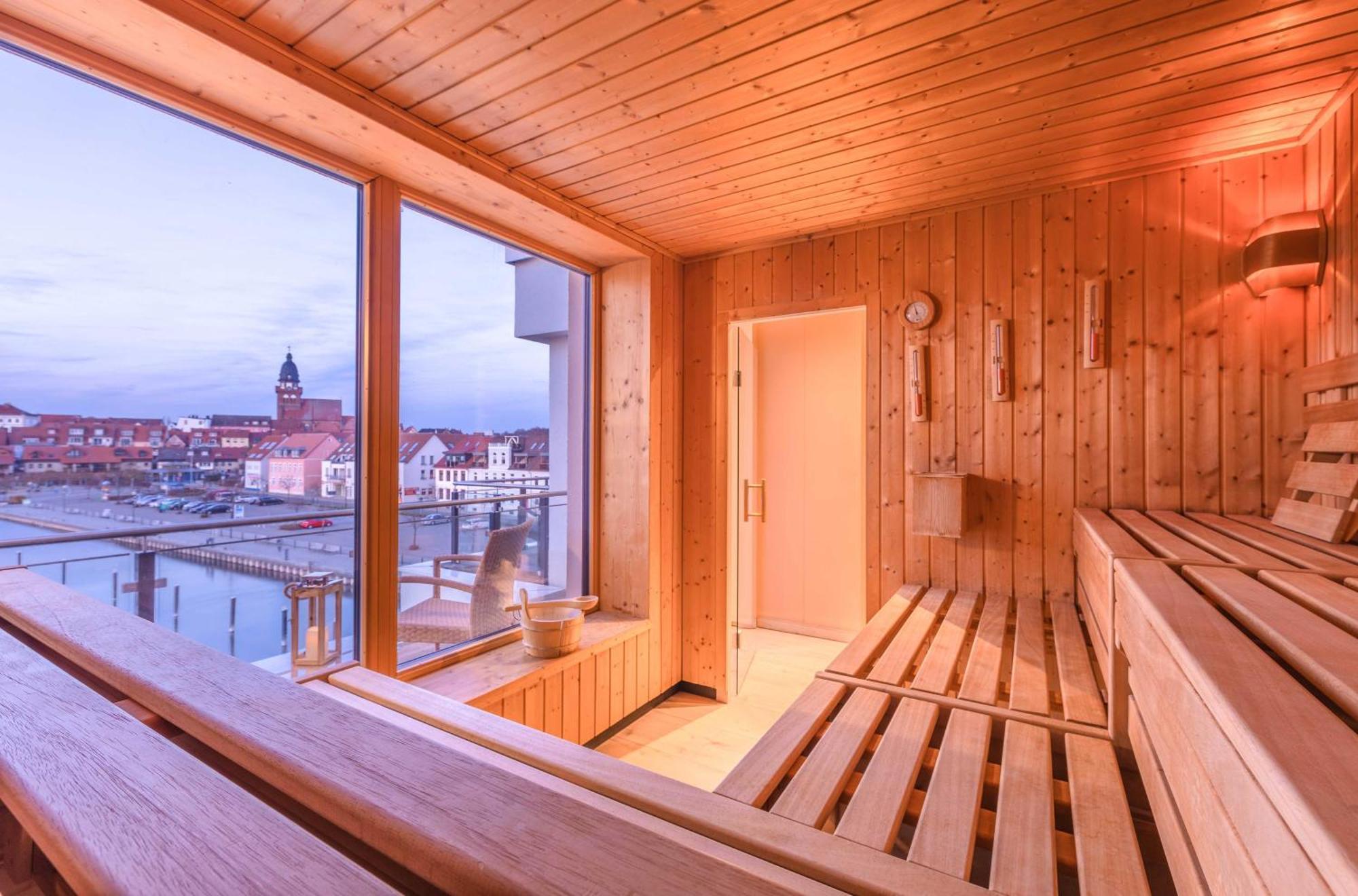 Mueritz Utkiek - Apartment Mit Seeblick & Balkon In Der Hafenresidenz Waren (Mueritz) Exterior foto